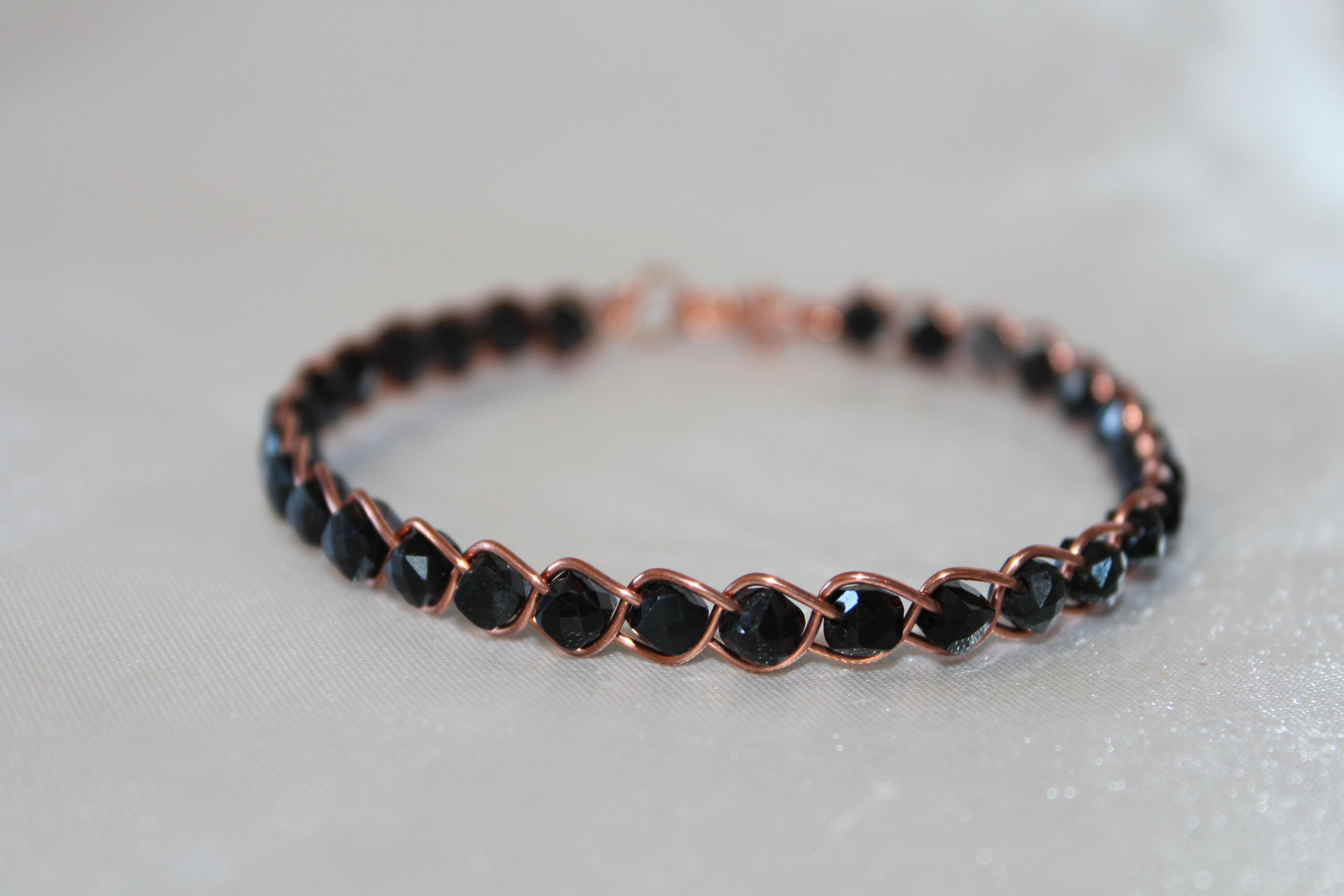 Örgü Model Obsidyen Küp Kesim